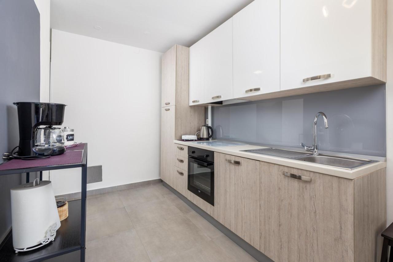 Sunny Studio Apartment With Balcony Rijeka Ngoại thất bức ảnh
